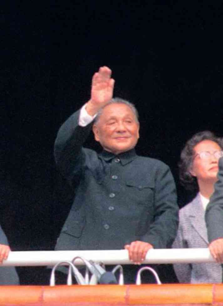 《国庆35周年大阅兵》免费在线播放｜纪录片,短片·中国大陆